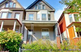 Şehir içinde müstakil ev – Gerrard Street East, Toronto, Ontario,  Kanada. C$1,157,000