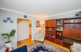3 odalılar şehir içinde müstakil ev North York'da, Kanada. C$1,576,000