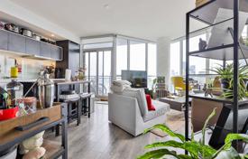 2 odalılar daire Charles Street East'da, Kanada. C$1,175,000