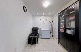 5 odalılar daire North York'da, Kanada. C$853,000