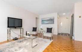 6 odalılar daire Etobicoke'de, Kanada. C$727,000