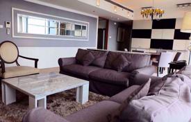 3 odalılar kondominyumda daireler Sathon'da, Tayland. $3,700 haftalık