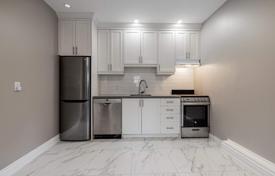 6 odalılar şehir içinde müstakil ev North York'da, Kanada. C$1,827,000