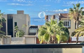 3 odalılar yazlık ev 120 m² Adeje'de, İspanya. 665,000 €