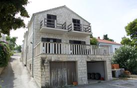 Şehir içinde müstakil ev – Splitska, Split-Dalmatia County, Hırvatistan. 330,000 €