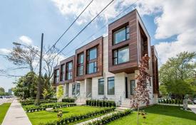 3 odalılar konak Bayview Avenue'de, Kanada. C$1,956,000