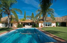 8 odalılar villa Benahavis'da, İspanya. 3,950,000 €