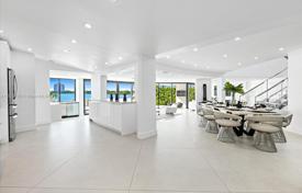 5 odalılar şehir içinde müstakil ev 472 m² Miami'de, Amerika Birleşik Devletleri. $6,400,000