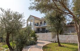 4 odalılar villa 220 m² Tivat city'da, Karadağ. 1,250,000 €