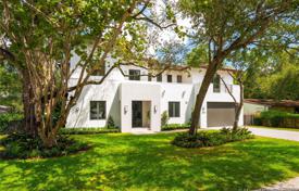 8 odalılar villa Miami'de, Amerika Birleşik Devletleri. $3,498,000