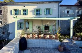 5 odalılar şehir içinde müstakil ev 250 m² Grobnik'da, Hırvatistan. 425,000 €