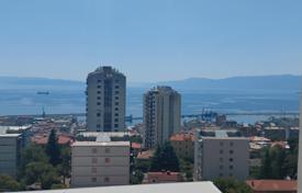 6 odalılar daire 87 m² Rijeka'da, Hırvatistan. 380,000 €