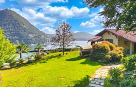 10 odalılar villa Como Gölü'nde, İtalya. 7,000,000 €