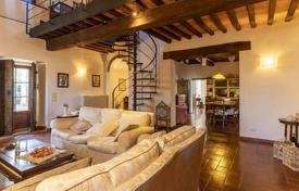 5 odalılar villa Toskana'da, İtalya. 750,000 €