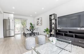 8 odalılar şehir içinde müstakil ev Scarborough'da, Kanada. C$1,294,000