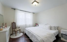 11 odalılar konak Old Toronto'da, Kanada. C$1,750,000
