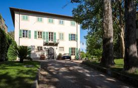 20 odalılar villa Pisa'da, İtalya. 1,500,000 €