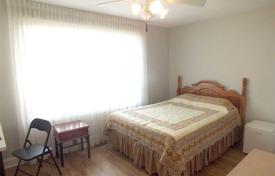 11 odalılar şehir içinde müstakil ev North York'da, Kanada. C$2,414,000