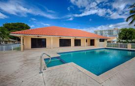 Villa – Hallandale Beach, Florida, Amerika Birleşik Devletleri. $1,950,000