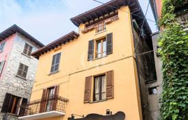 15 odalılar şehir içinde müstakil ev 600 m² Iseo'da, İtalya. 1,800,000 €