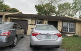 2 odalılar şehir içinde müstakil ev 115 m² Miramar (USA)'da, Amerika Birleşik Devletleri. $440,000