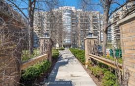 4 odalılar daire North York'da, Kanada. C$696,000