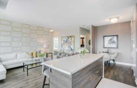 3 odalılar daire East York'da, Kanada. C$1,240,000