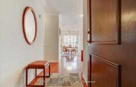 5 odalılar daire Etobicoke'de, Kanada. C$1,311,000