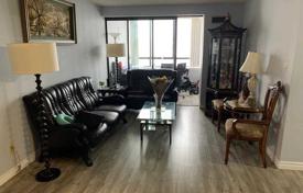 7 odalılar daire Scarborough'da, Kanada. C$842,000