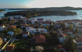 8 odalılar şehir içinde müstakil ev 184 m² Medulin'de, Hırvatistan. 750,000 €