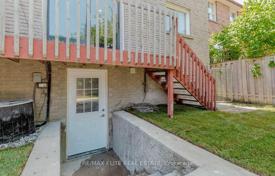 7 odalılar şehir içinde müstakil ev Etobicoke'de, Kanada. C$1,504,000