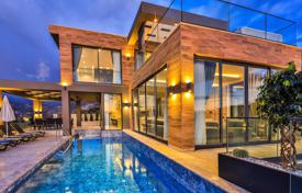 6 odalılar villa 350 m² Kalkan'da, Türkiye. 63,857,000 TRY