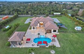 5 odalılar şehir içinde müstakil ev 543 m² Florida'da, Amerika Birleşik Devletleri. $3,890,000