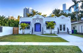 6 odalılar villa 248 m² Miami'de, Amerika Birleşik Devletleri. $1,300,000