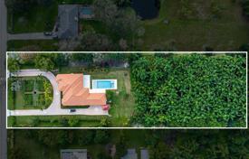4 odalılar şehir içinde müstakil ev 423 m² Florida'da, Amerika Birleşik Devletleri. $3,950,000