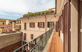 10 odalılar daire Milan'da, İtalya. 3,520,000 €