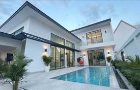 New residential complex with villas East Pattaya'da, Tayland. Min.$297,000