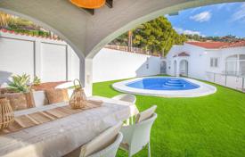 6 odalılar villa 226 m² Calpe'de, İspanya. 689,000 €