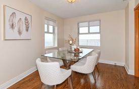 3 odalılar daire North York'da, Kanada. C$1,049,000