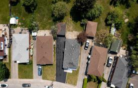 6 odalılar şehir içinde müstakil ev Scarborough'da, Kanada. C$1,659,000