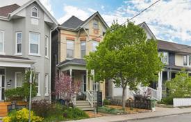 Şehir içinde müstakil ev – Brock Avenue, Old Toronto, Toronto,  Ontario,   Kanada. C$1,938,000