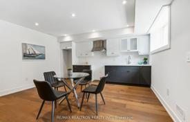 13 odalılar şehir içinde müstakil ev Scarborough'da, Kanada. C$2,685,000