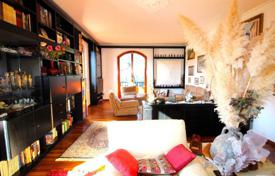 3 odalılar villa 300 m² Bagno A Ripoli'de, İtalya. 980,000 €