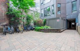 1 odalılar daire Queen Street East'da, Kanada. C$783,000