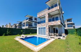 4 odalılar villa 260 m² Manavgat'da, Türkiye. $294,000