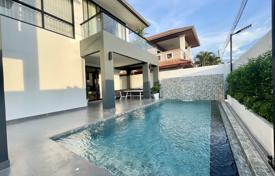 6 odalılar villa 540 m² Pattaya'da, Tayland. $563,000