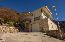 Villa – Risan, Kotor, Karadağ. 550,000 €