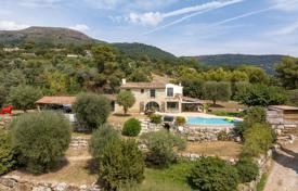 5 odalılar villa Tourrettes-sur-Loup'da, Fransa. 1,850,000 €