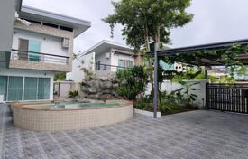 5 odalılar villa 275 m² Pattaya'da, Tayland. $477,000