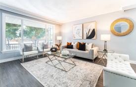7 odalılar şehir içinde müstakil ev North York'da, Kanada. C$1,516,000